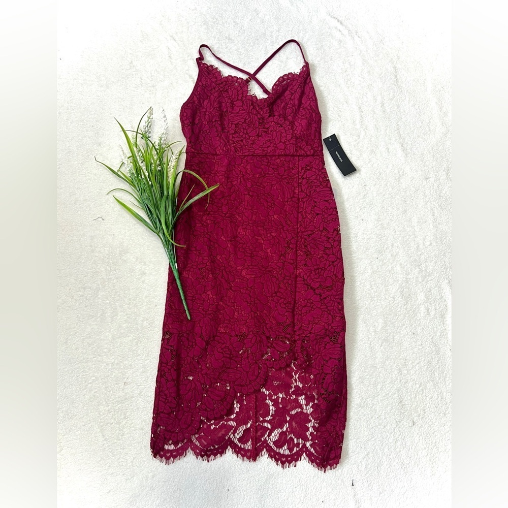 Lulu's NWT Flirting with Desire Lace Bodycon Dress - XS